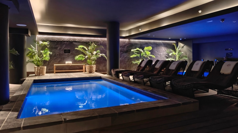 The Grotto Spa Pool